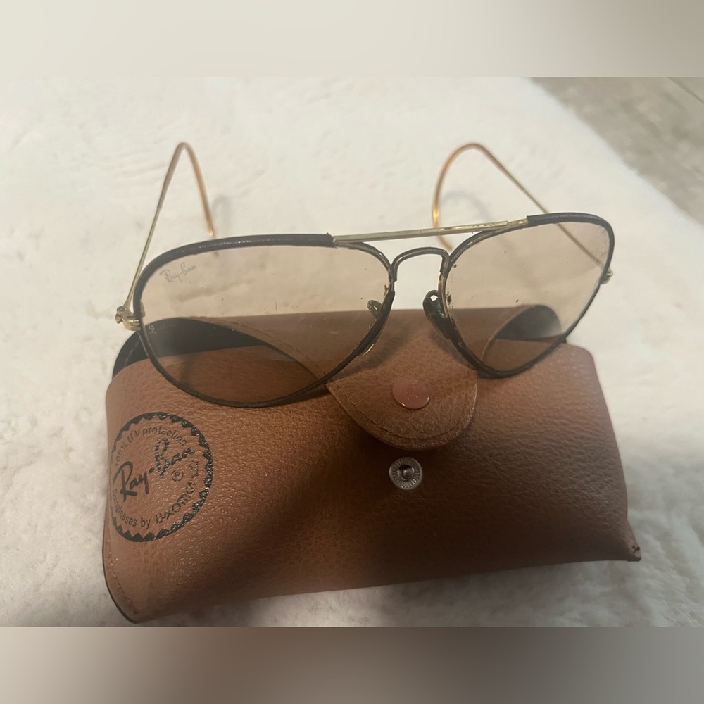 Vintage 1980s Leather Ray-Ban Aviator Sunglasses